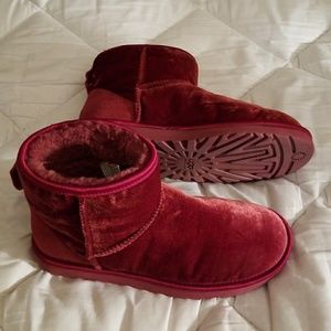 red velvet uggs